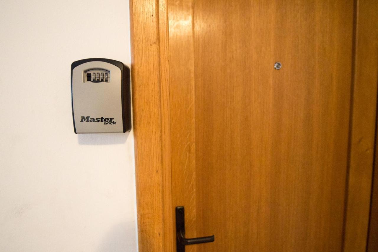 Apartment Lamar - Entry With Pin 0 - 24H, Underground Parking Garage, Elevator Bród Kültér fotó