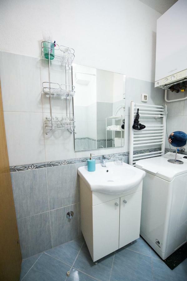 Apartment Lamar - Entry With Pin 0 - 24H, Underground Parking Garage, Elevator Bród Kültér fotó